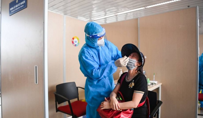Việt Nam phát hiện ca nhiễm biến thể Omicron đầu tiên tại Hà Nội
